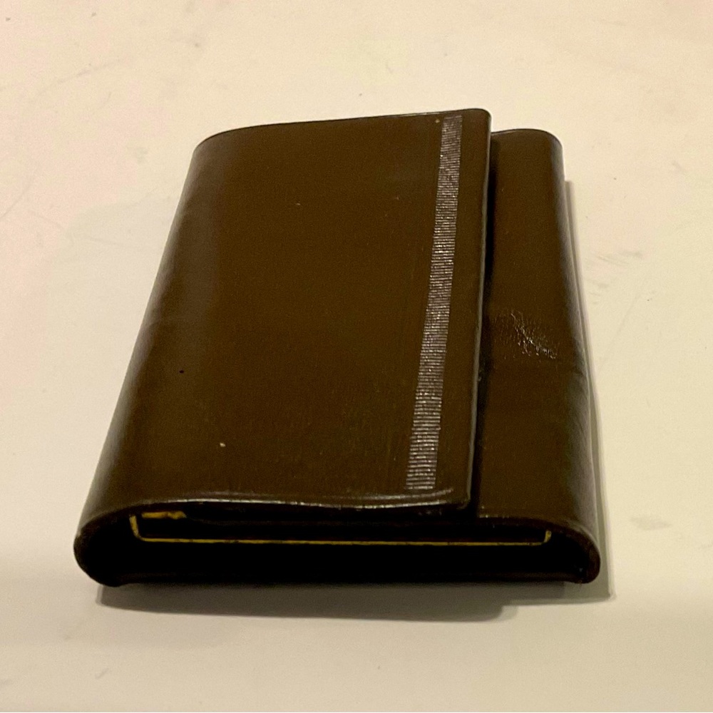 Vintage AMITY key case holds 6 brown cowhide